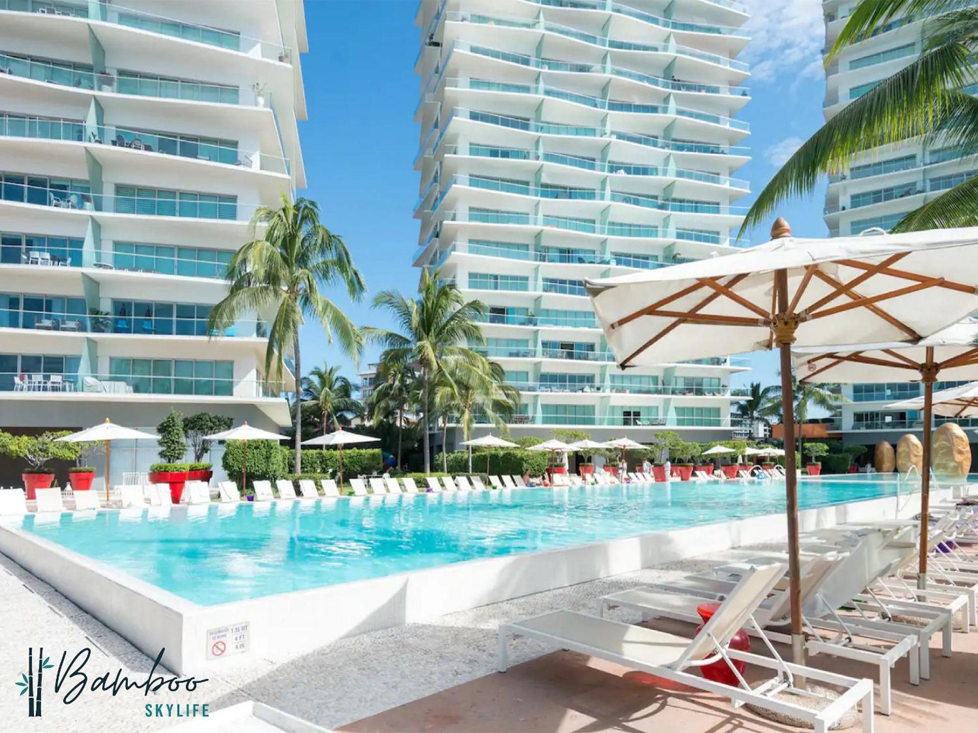 Icon Vallarta Beach Front By Bamboo Skylife Puerto Vallarta Zewnętrze zdjęcie